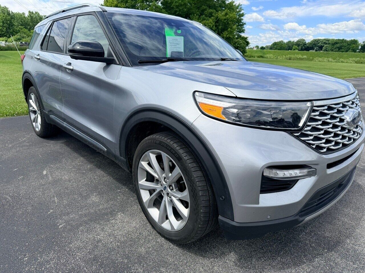 2023 FORD Explorer