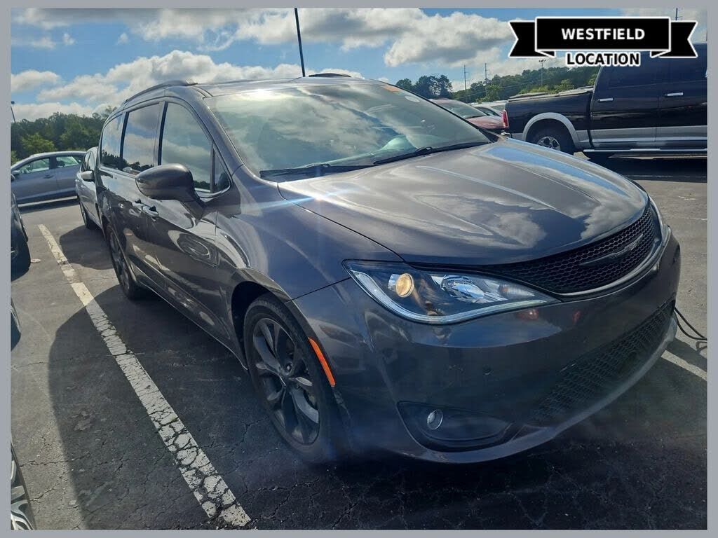 2019 CHRYSLER Pacifica