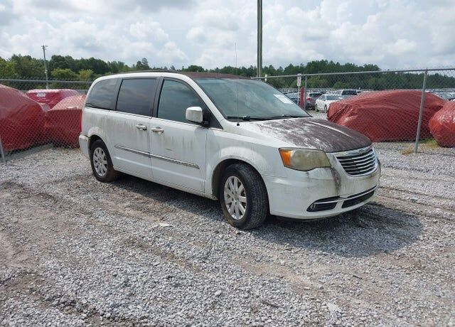 2014 CHRYSLER Town and Country