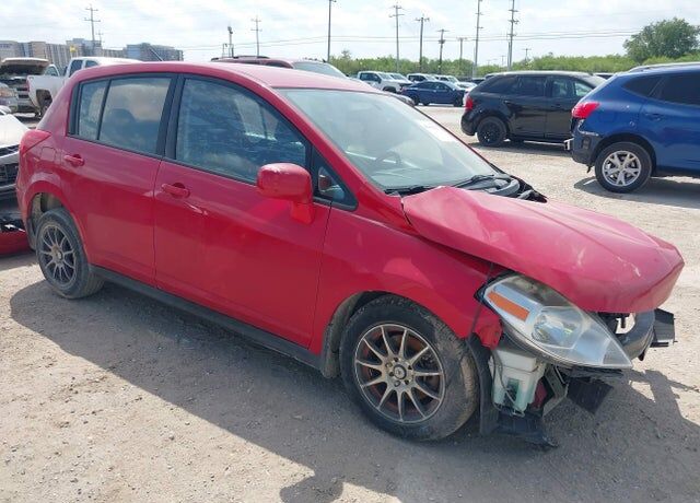 2010 NISSAN Versa