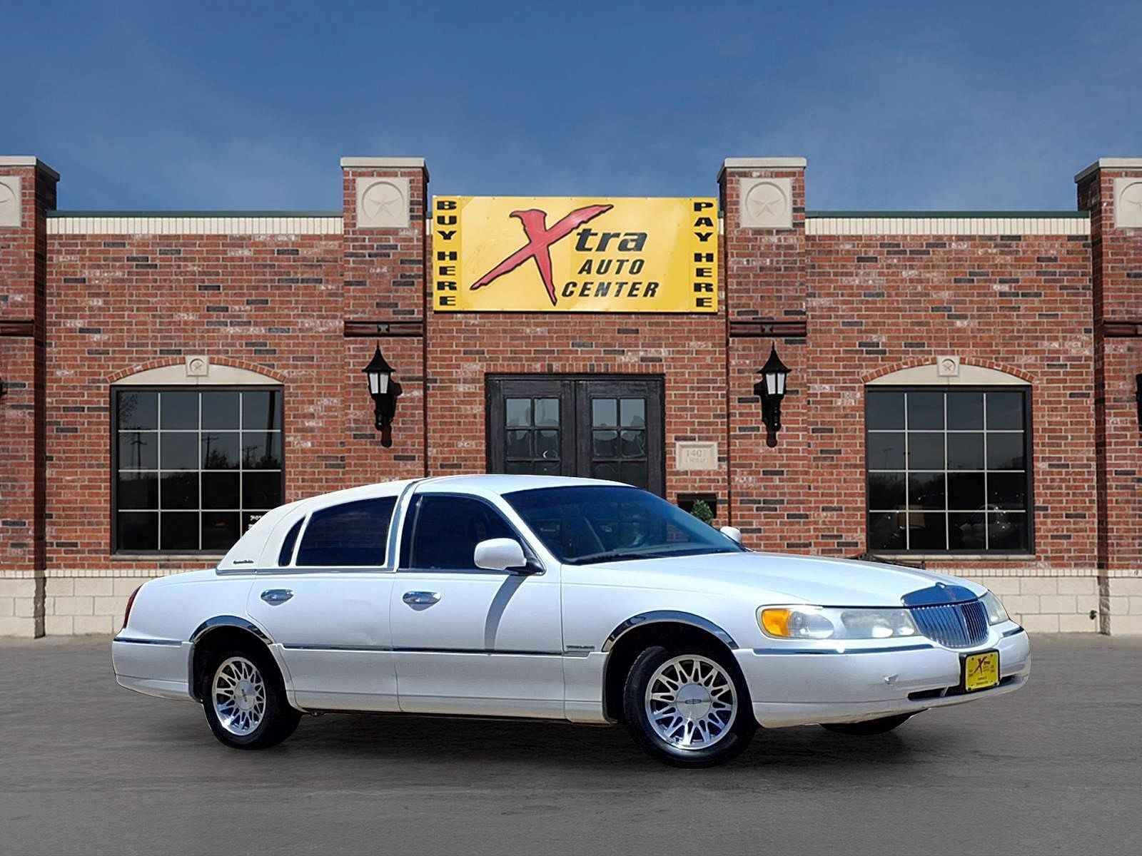 2000 LINCOLN Town Car