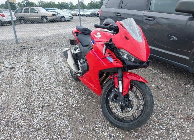 2025 HONDA CB
