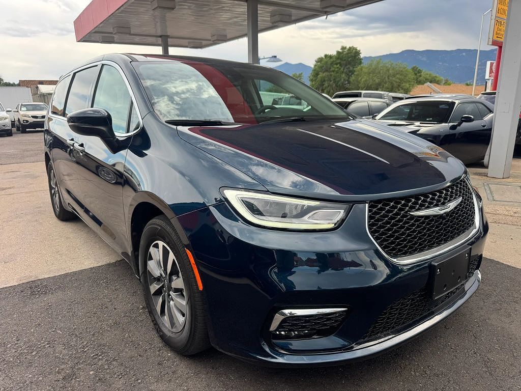 2023 CHRYSLER Pacifica
