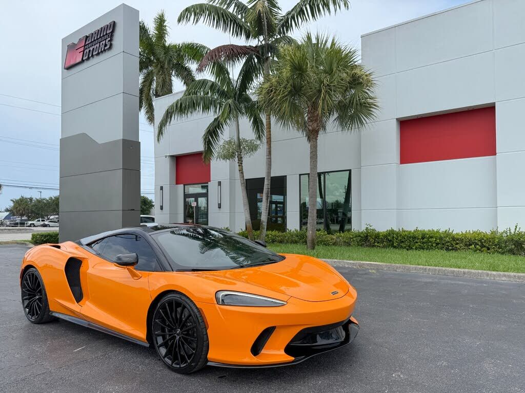 2021 MCLAREN GT