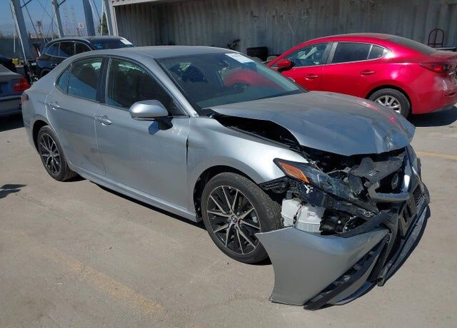 2024 TOYOTA Camry