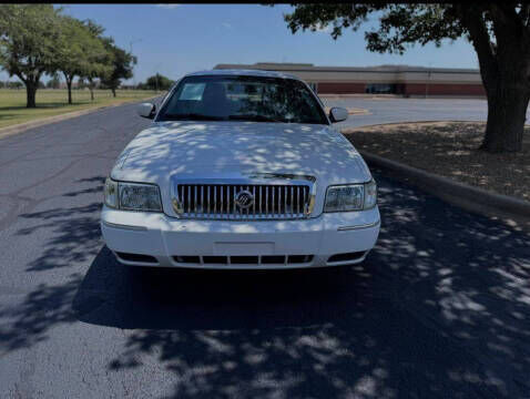 2011 MERCURY Grand Marquis