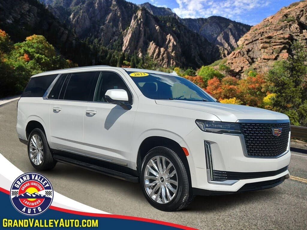 2023 CADILLAC Escalade ESV