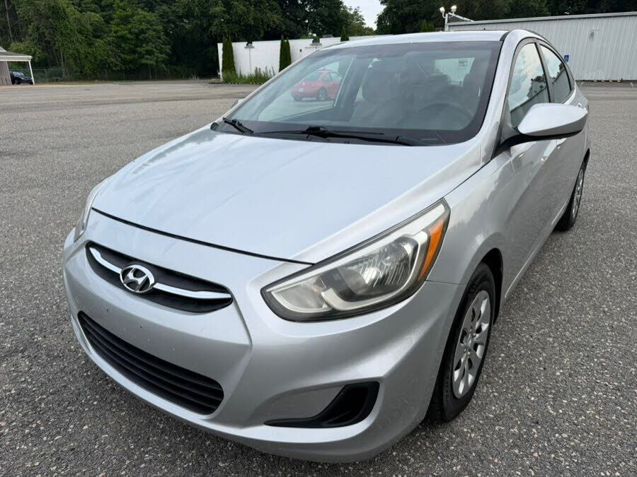 2015 HYUNDAI Accent