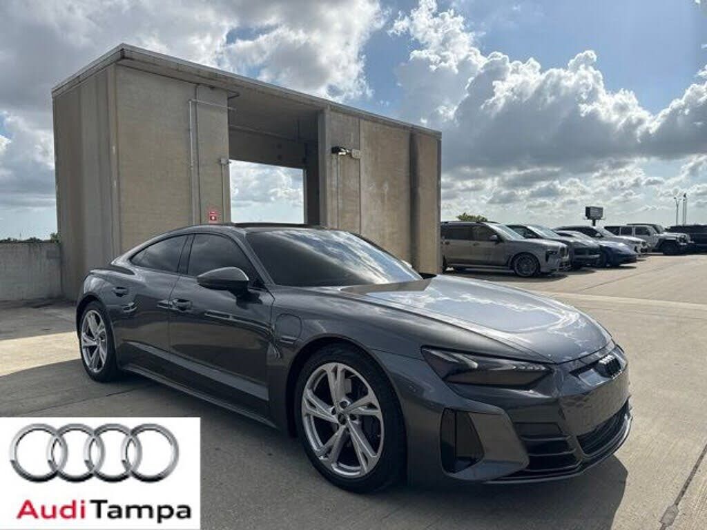 2024 AUDI e-tron GT