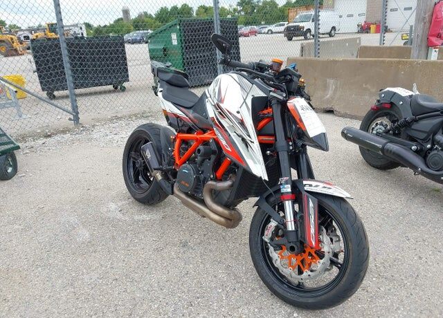 2020 KTM Super Duke R