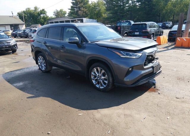 2021 TOYOTA Highlander