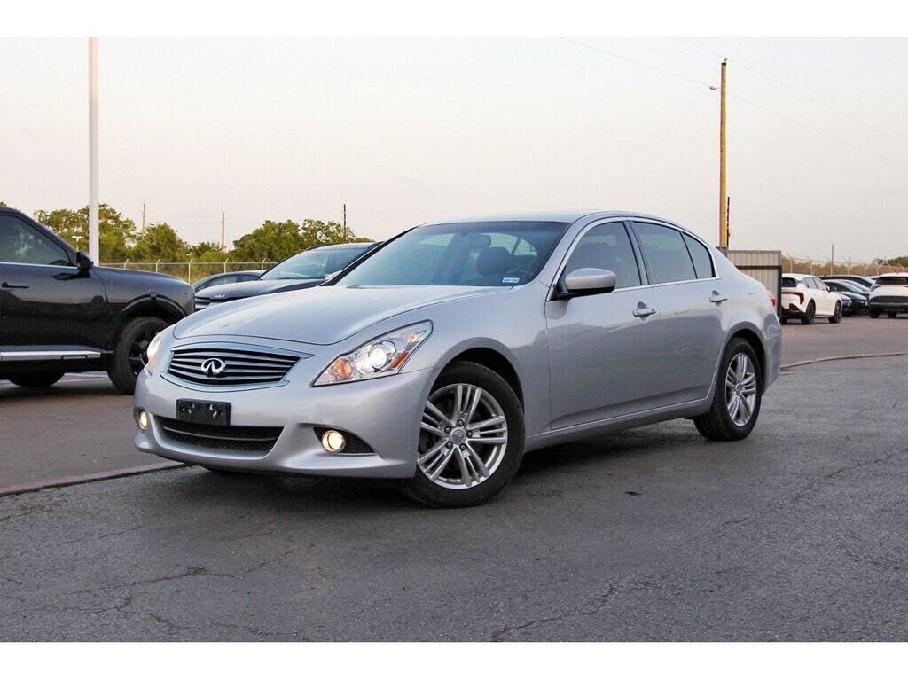 2012 INFINITI G37