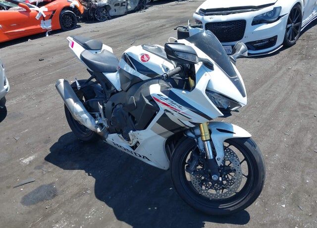 2025 HONDA CB