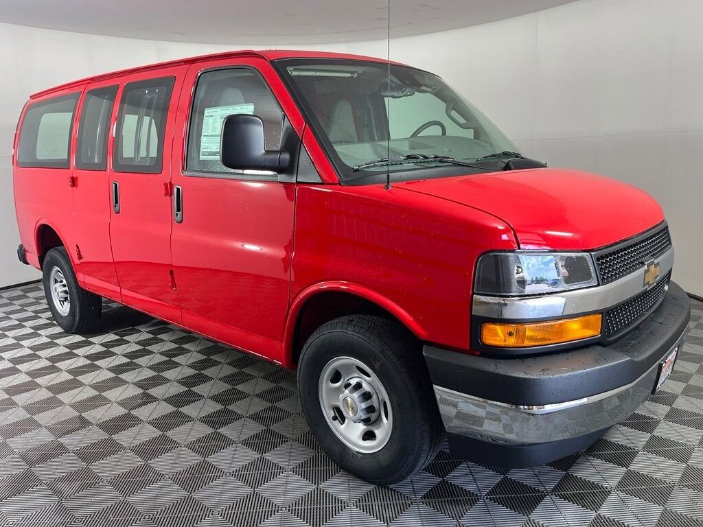 2026 CHEVROLET Express
