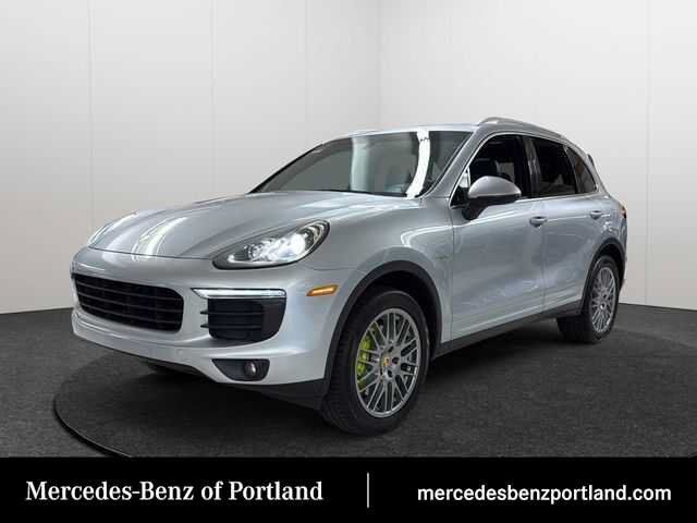 2017 PORSCHE Cayenne