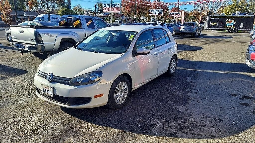 2013 VOLKSWAGEN Golf