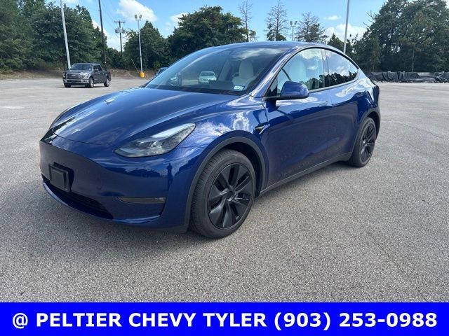 2025 TESLA Model Y
