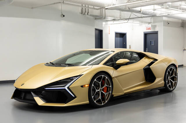 2026 LAMBORGHINI Revuelto