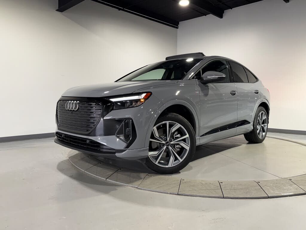 2024 AUDI Q4