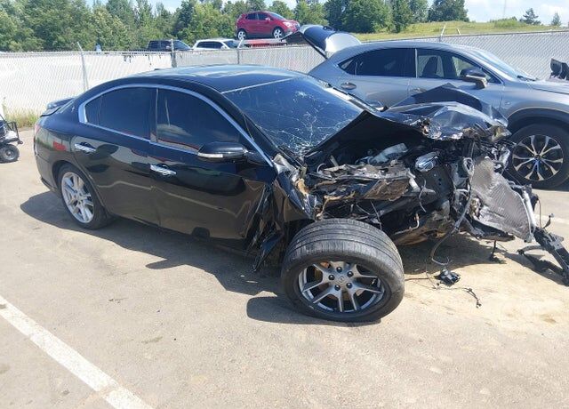 2011 NISSAN Maxima