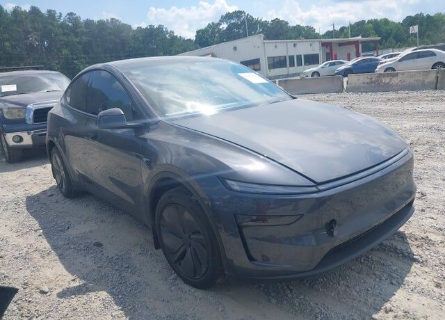 2026 TESLA Model Y