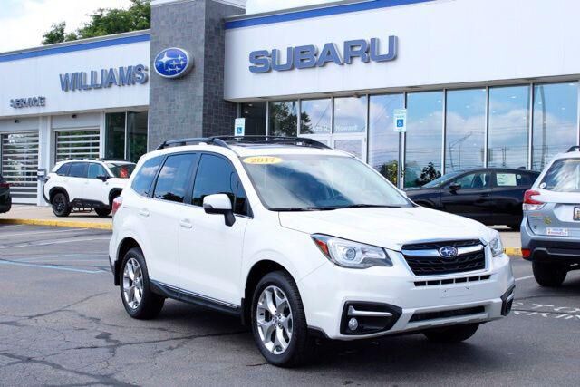 2017 SUBARU Forester