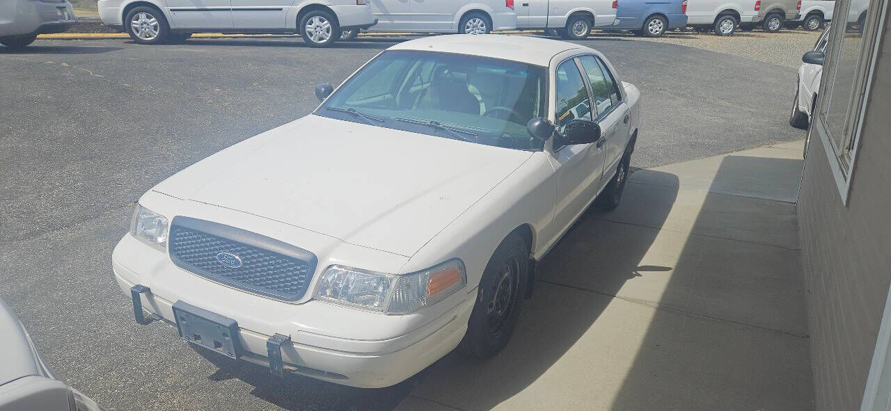 2004 FORD Crown Victoria
