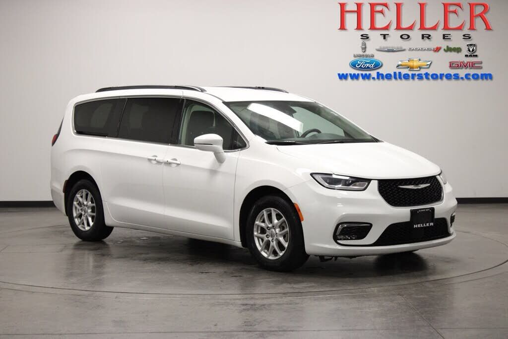 2022 CHRYSLER Pacifica