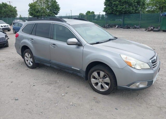 2011 SUBARU Outback