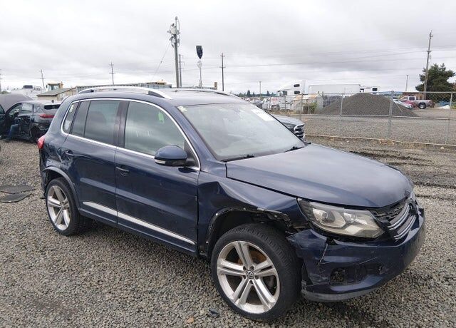 2015 VOLKSWAGEN Tiguan