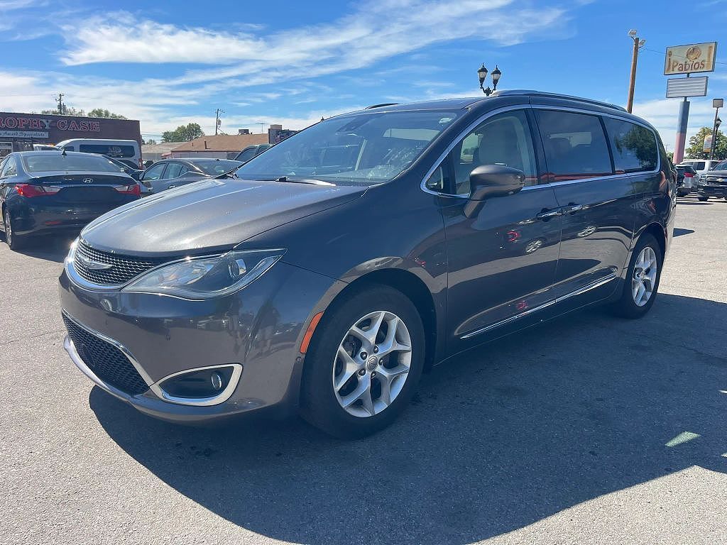 2017 CHRYSLER Pacifica