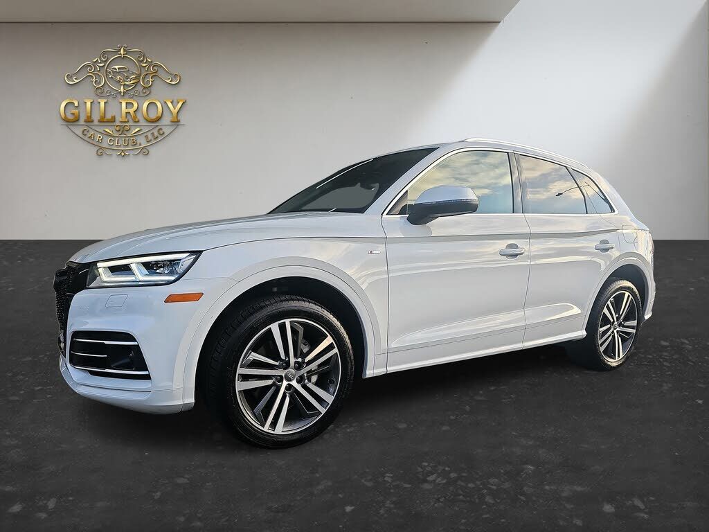 2020 AUDI Q5 e