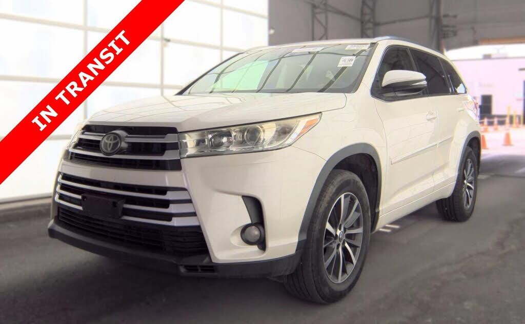2017 TOYOTA Highlander