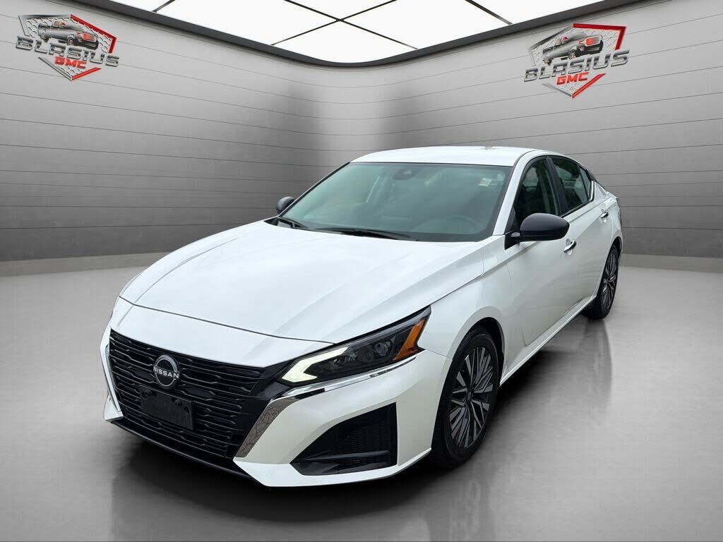 2024 NISSAN Altima