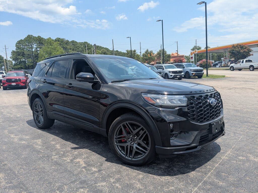 2025 FORD Explorer