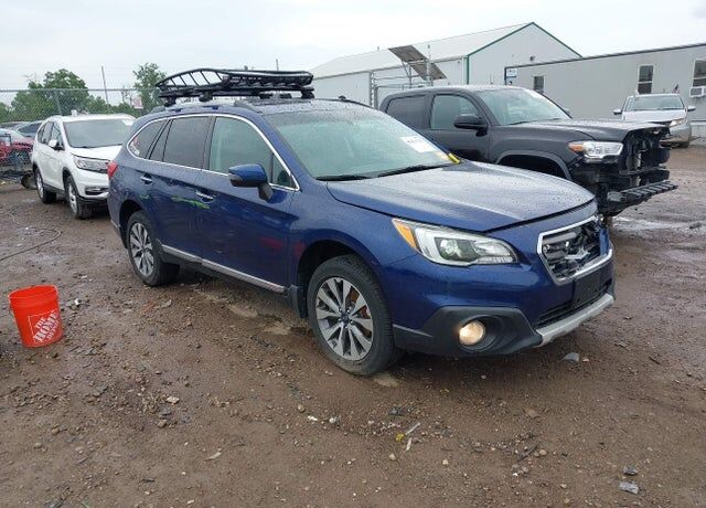 2017 SUBARU Outback