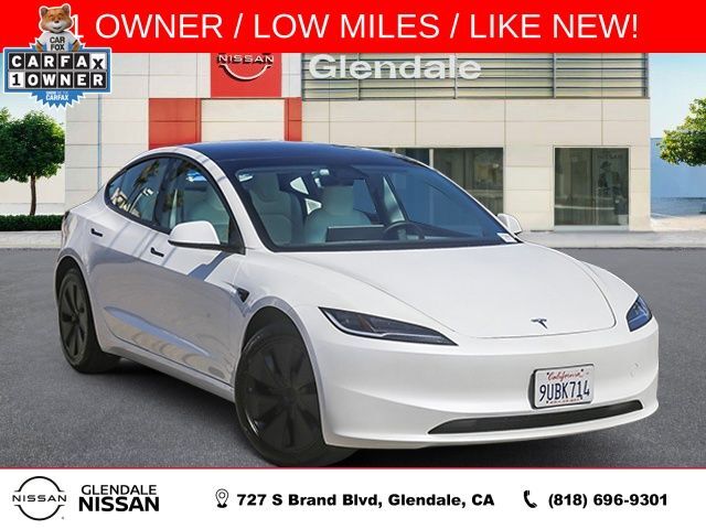 2025 TESLA Model 3