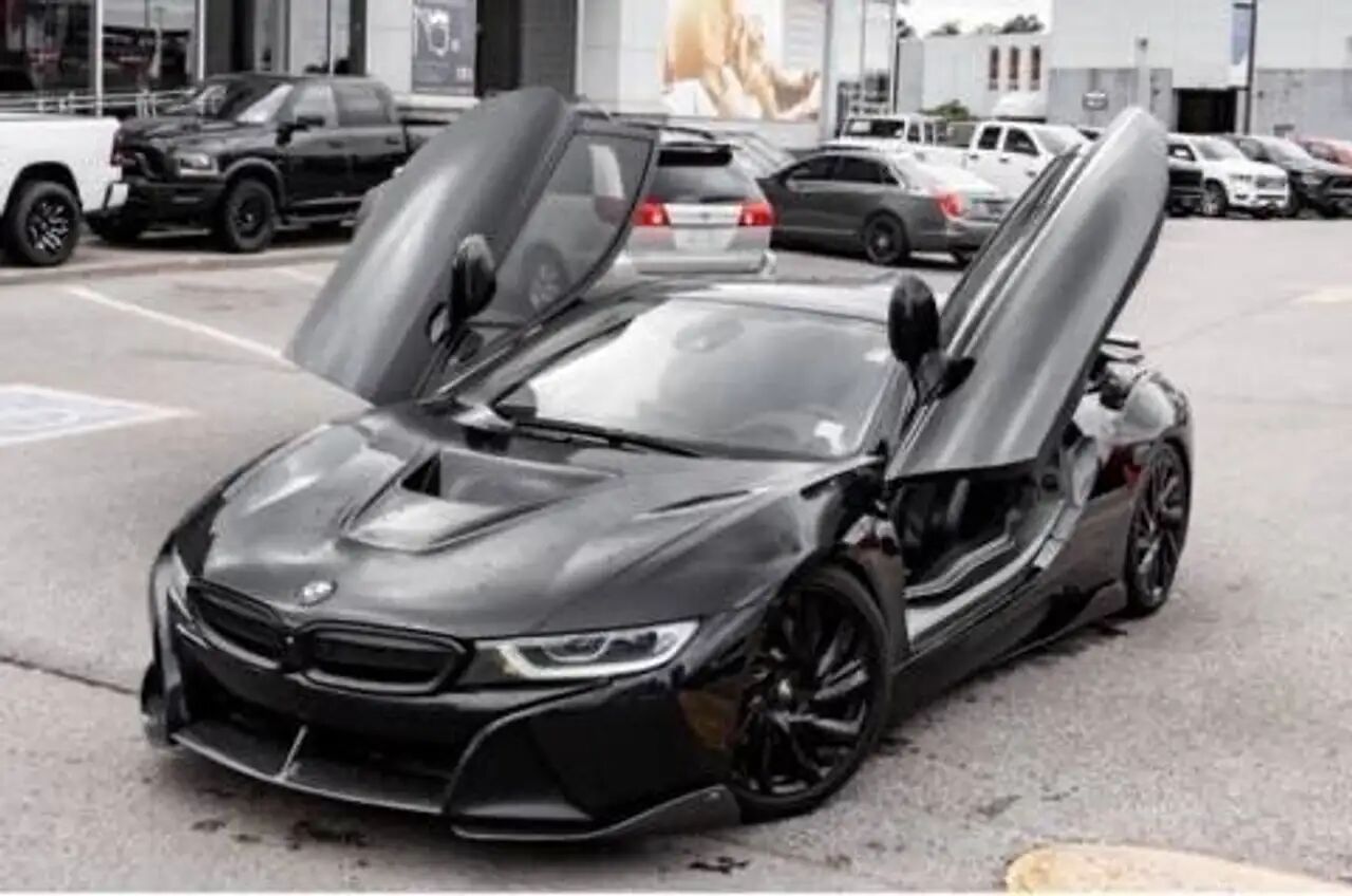 BMW i8