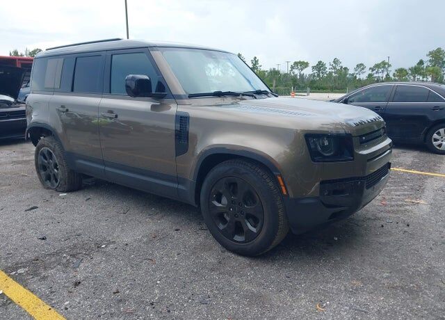 2026 LAND ROVER Defender