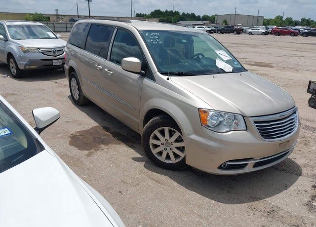 2015 CHRYSLER Town and Country