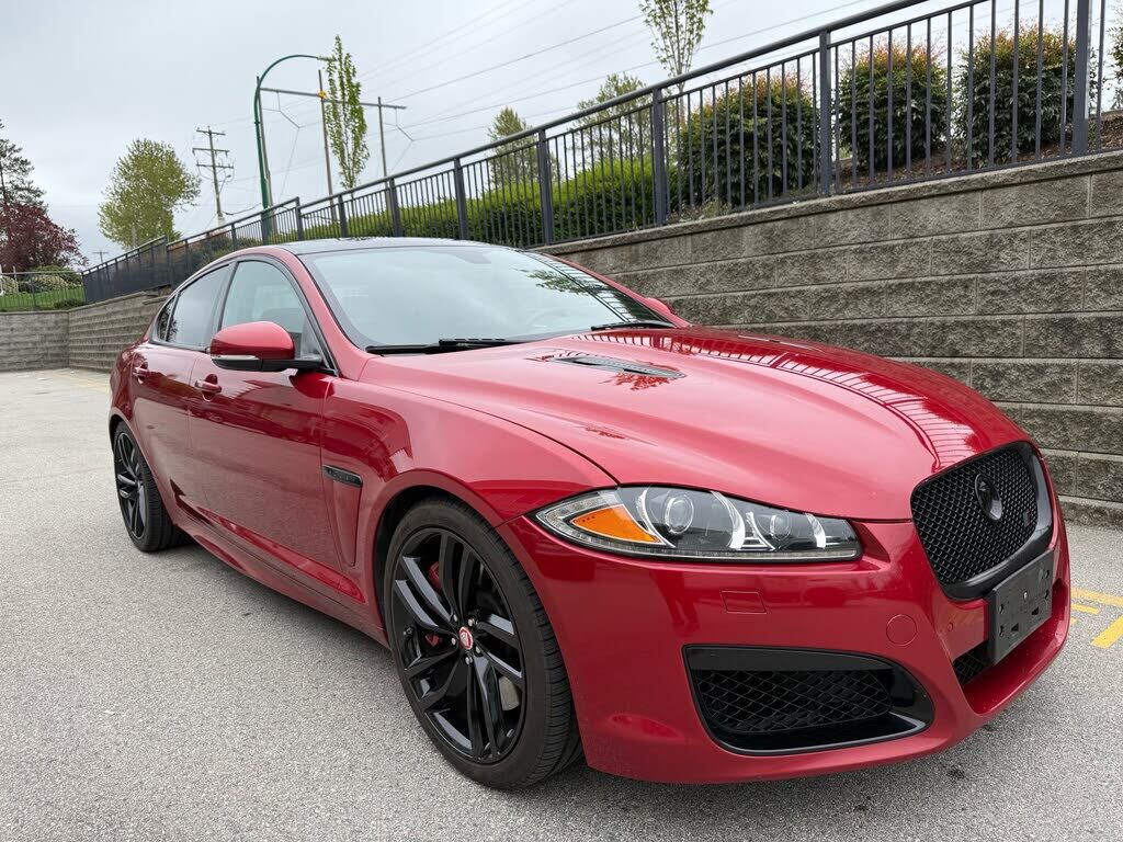 Jaguar XF