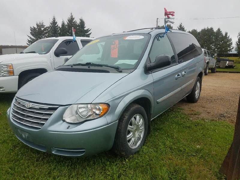 2005 CHRYSLER Town and Country