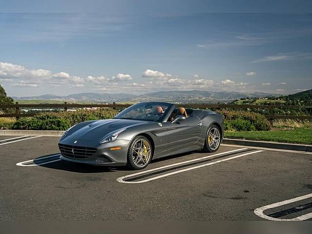 2017 FERRARI California T
