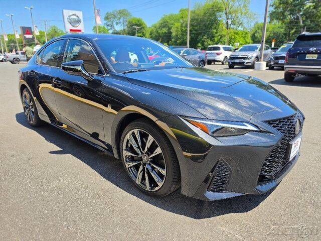 2024 LEXUS IS