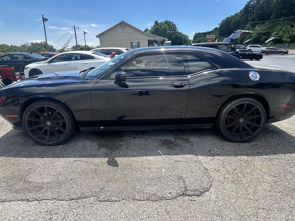 2017 DODGE Challenger