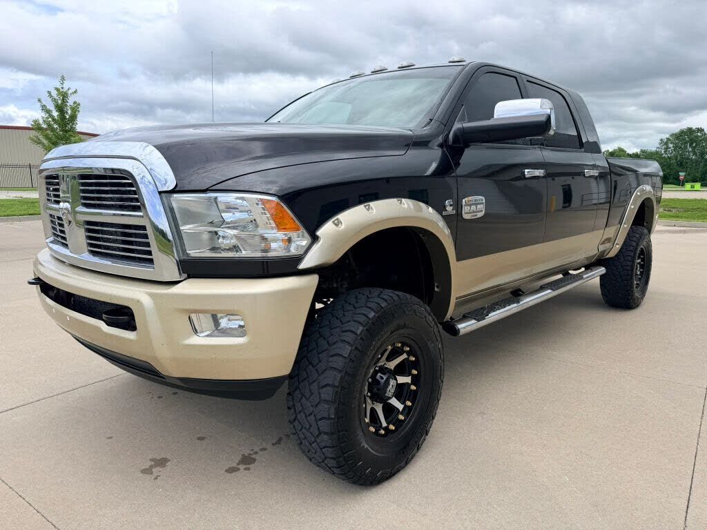 2011 DODGE Ram