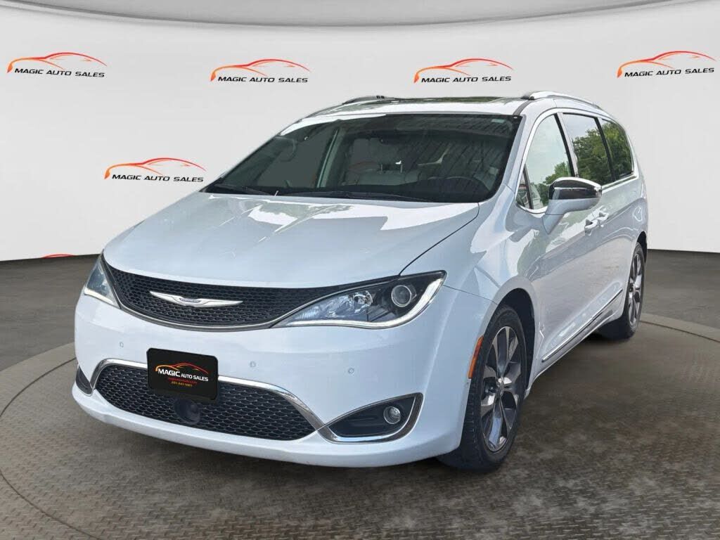 2019 CHRYSLER Pacifica