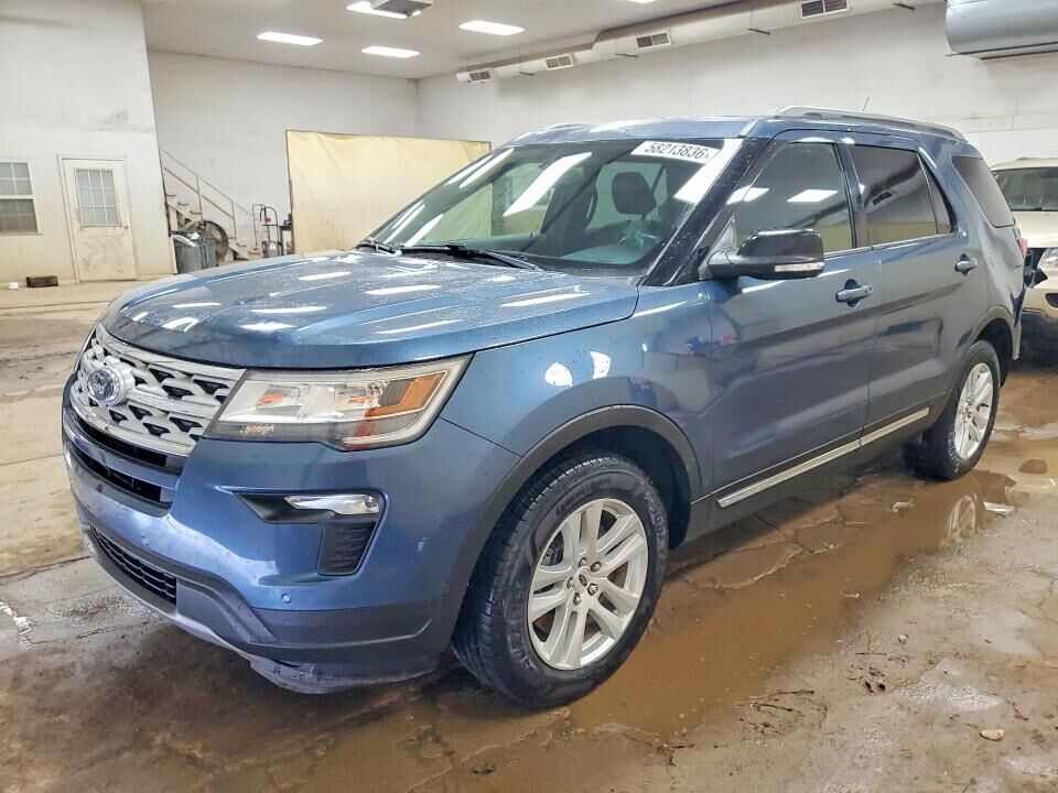2018 FORD Explorer