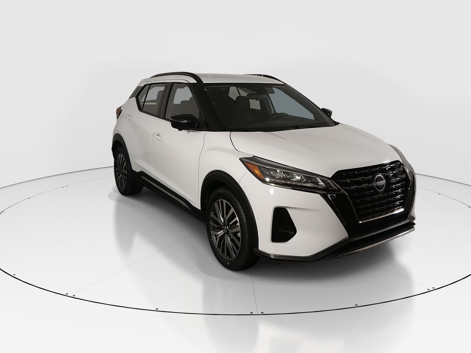 2024 NISSAN Kicks