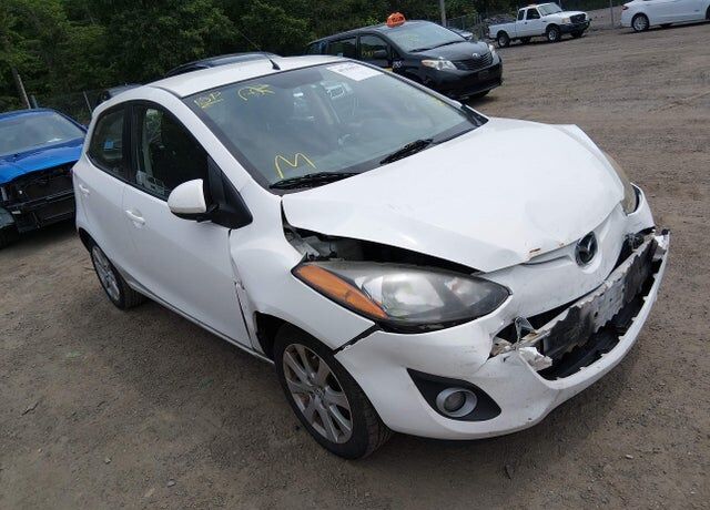 2014 MAZDA Mazda2